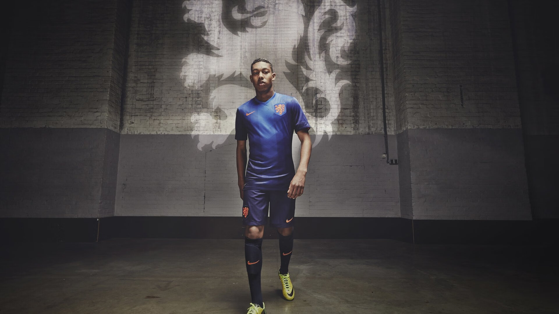 全场起立！太燃了，全体起立dj